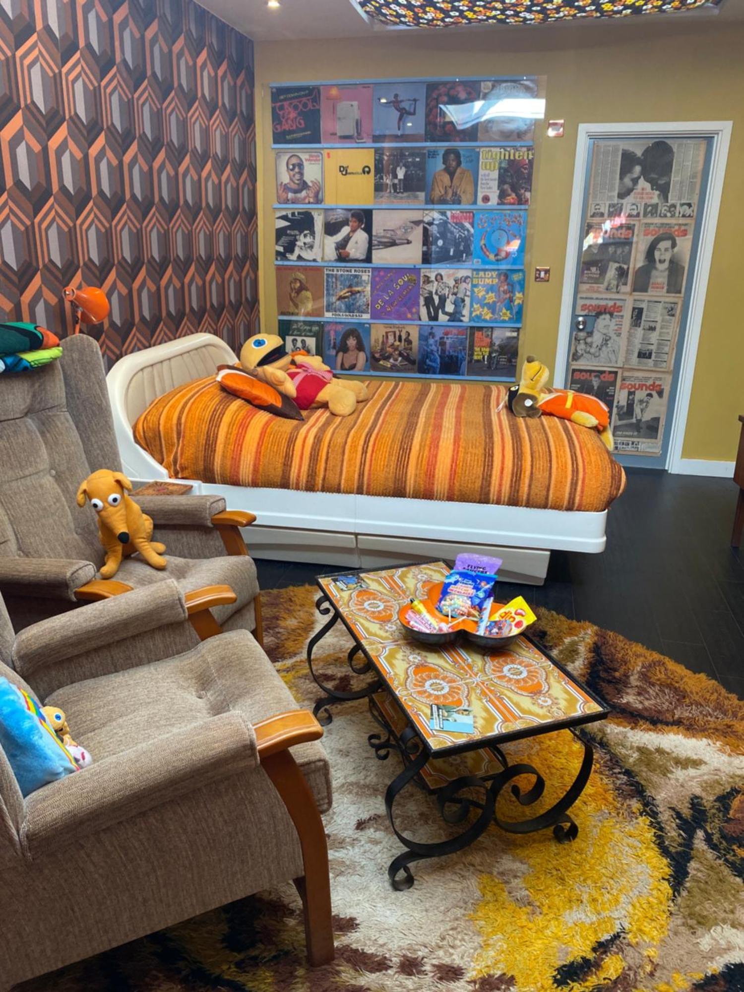The Retro Retreat With Free Parking Apartment Хейстингс Екстериор снимка